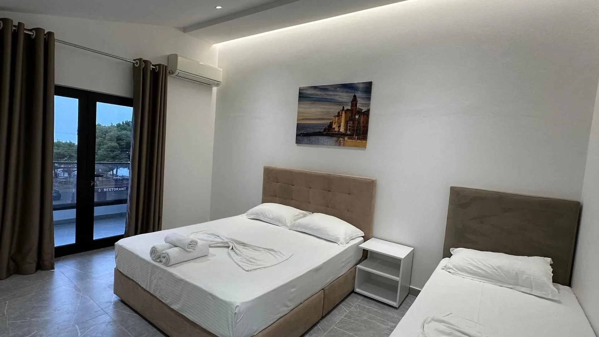 Molla Hotel Restorant Shëngjin