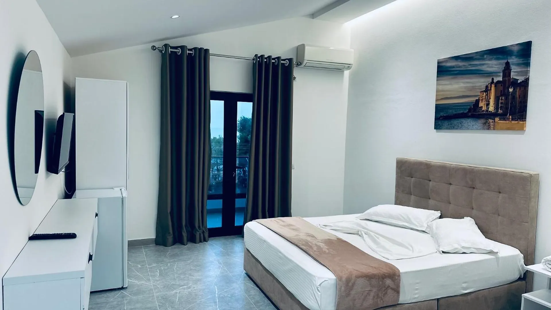 Molla Hotel Restorant Shëngjin